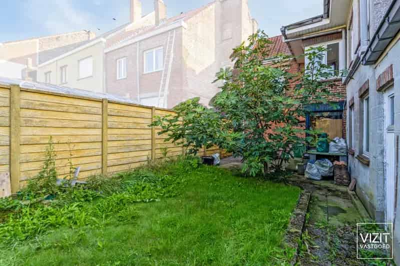 Te renoveren woonhuis met 3 slaapkamers