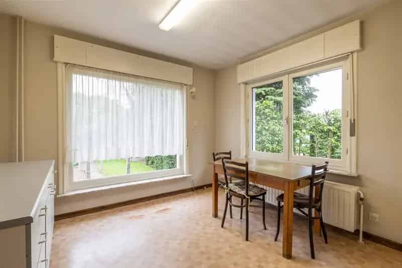 Rustig gelijkvloers huis in bosrijke omgeving centrum
