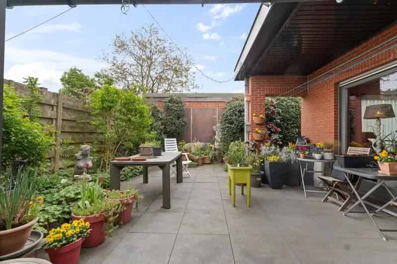 Rustig gelegen bungalow op 578m² grond met 33 zonnepanelen