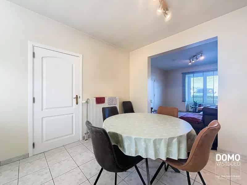 Gezellige en gerenoveerde woning te Stokrooie, gelegen aan het Albertkanaal.