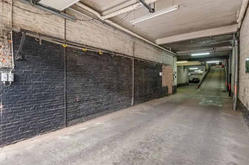 Garagecomplex van +-1.520 m² op strategische locatie in Deurne