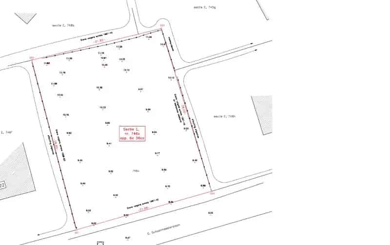 Bouwgrond zonder bouwverplichting met residentiële ligging