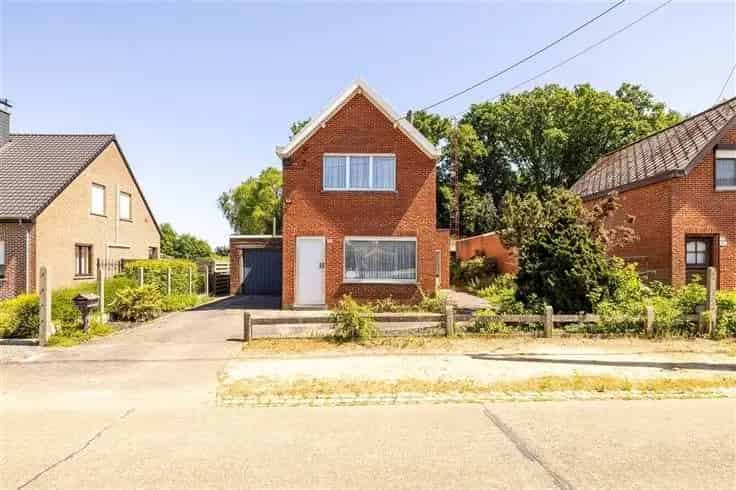 Te renoveren woning met 2 slaapkamers te Hulshout