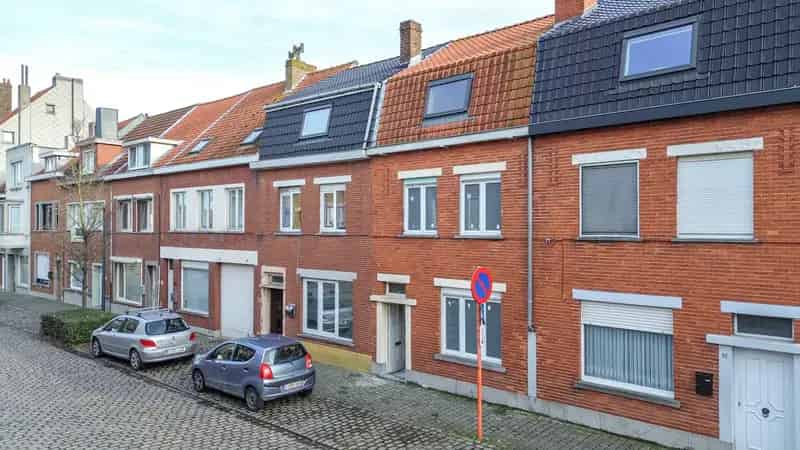 Casco rijwoning in Zeebrugge – renovatieproject met potentieel