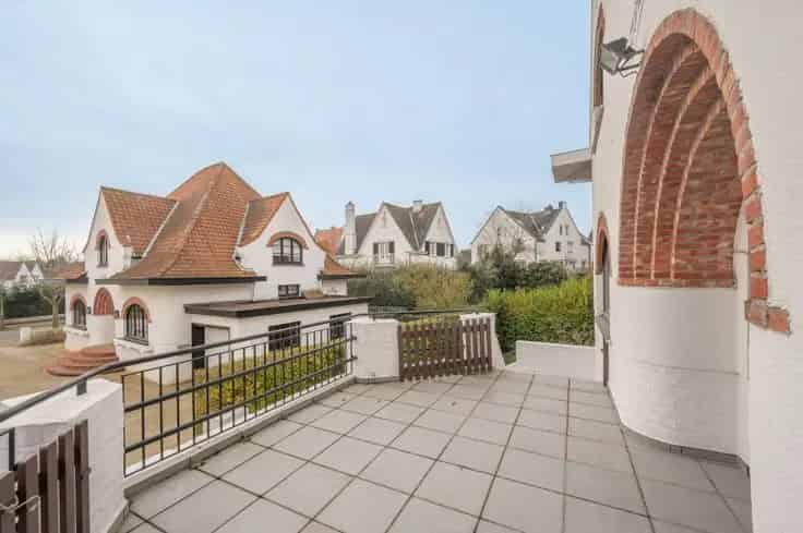 Villa te renoveren nabij Duinbergen strand