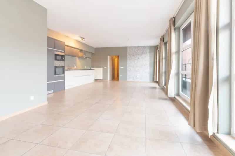 Luxueus Appartement 2 Slaapkamers Garage Belsele