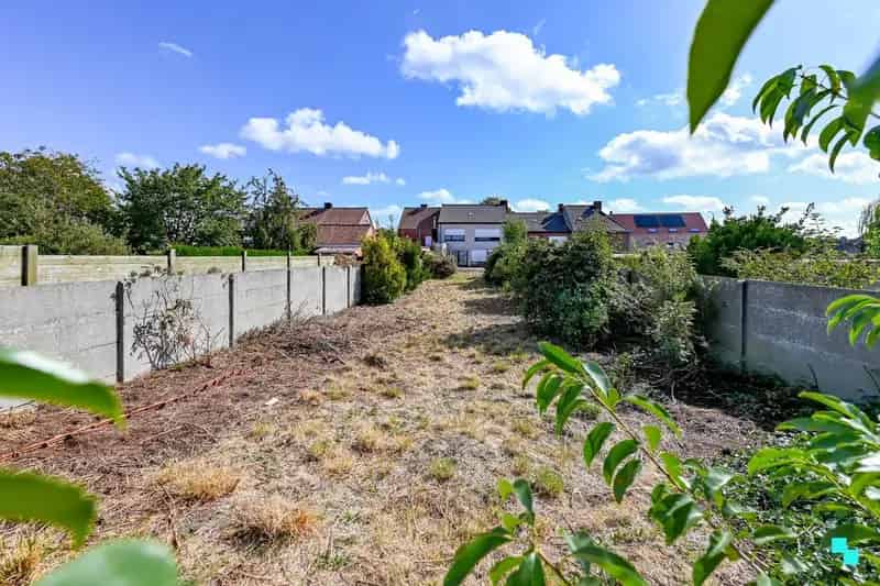 Karaktervolle woning met riante woonoppervlakte (267 m²) en tuin in Emelgem