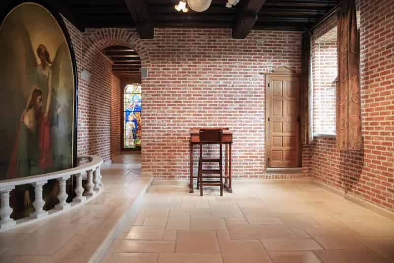 Prachtige, authentieke vierkantshoeve te Herdersem!