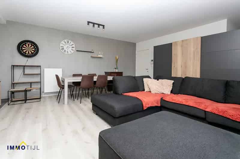 Energiezuinig appartement met terras en ondergrondse autostaanplaats.