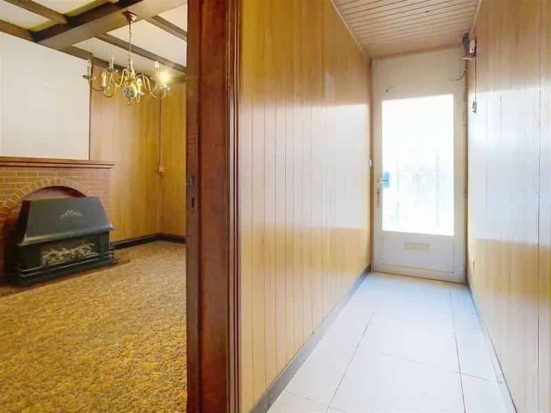 Te renoveren stadswoning, 2 slpks, zolder, tuin, 1a 25ca