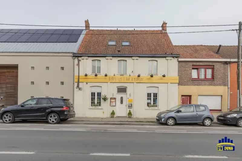 Restaurant met woonst te koop langs verbindingsweg in Waregem