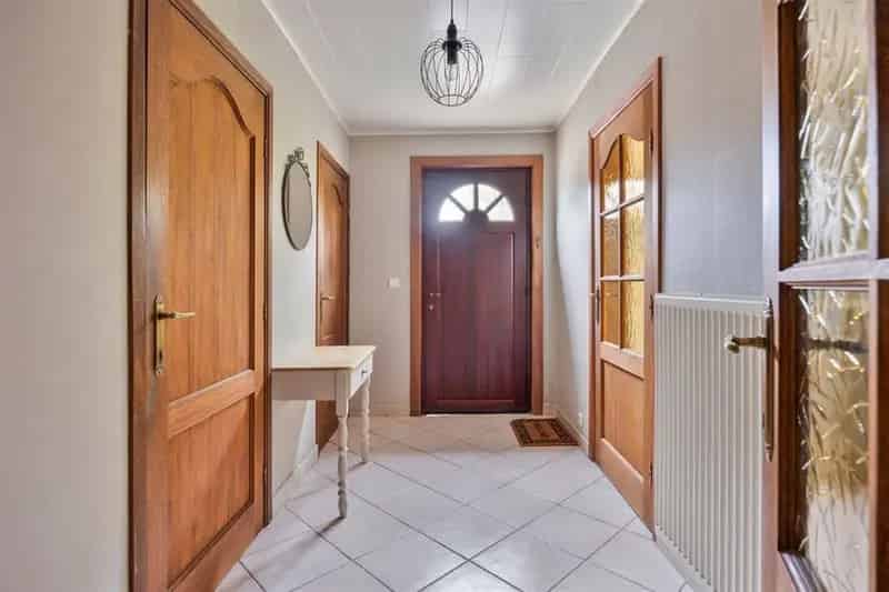 Charmante Woning Op Een Prachtig Perceel!