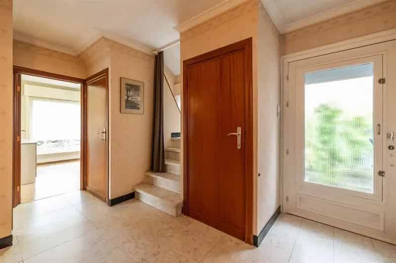 Te renoveren woning met 4 slk. in het hart van Averbode