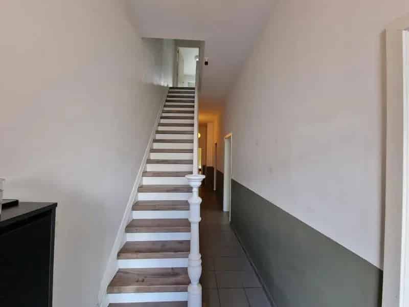 Woning met 2 staanplaatsen en 3 slps te Borlo (Gingelom)