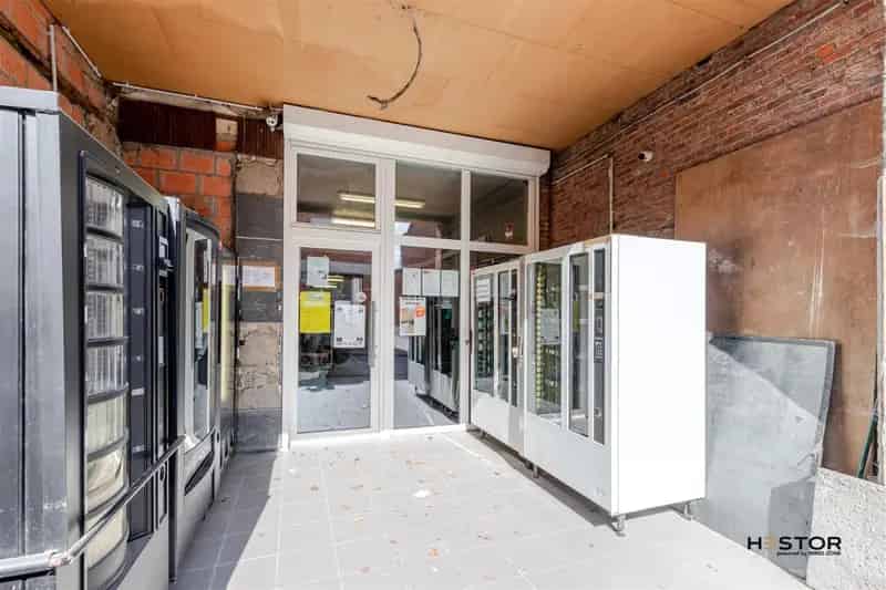 Riante, centraal geleden handelszaak in Hamme