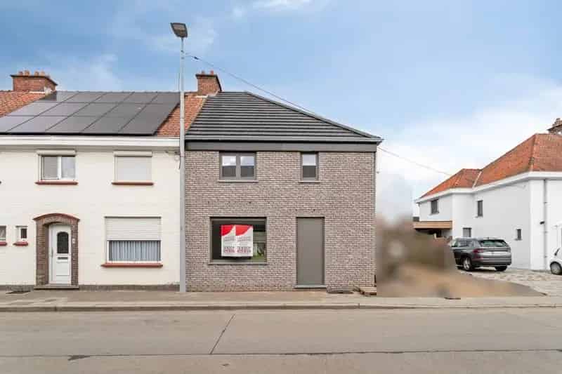 Moderne nieuwbouwwoning TE KOOP in een rustige buurt in WAREGEM!