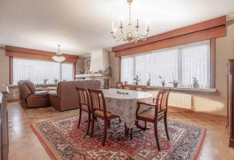 Villa met potentieel in een rustige residentiële wijk