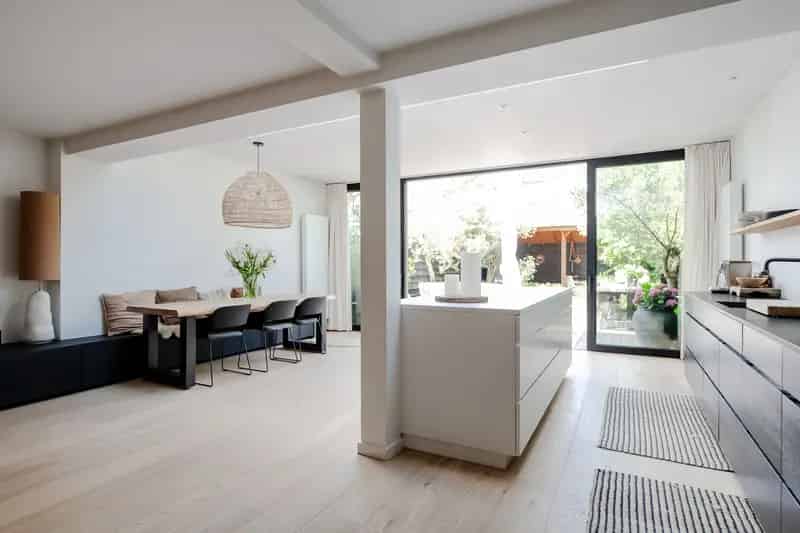 Feelgood woning met 4 slpks, 2 badk en prachtige tuin