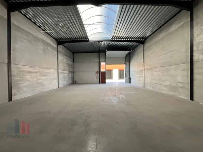 Nieuwbouw bedrijfsgebouw te huur in Vief Evergem