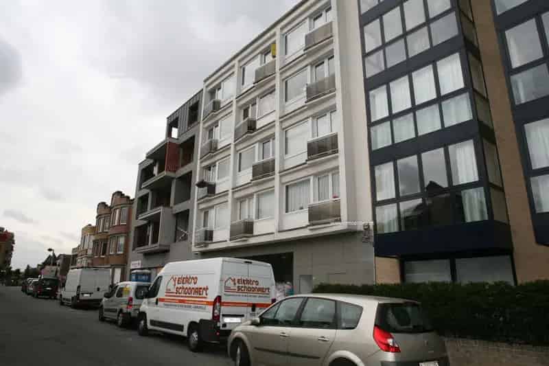 Garage box te huur in Rembrandt Garage 13 De Panne