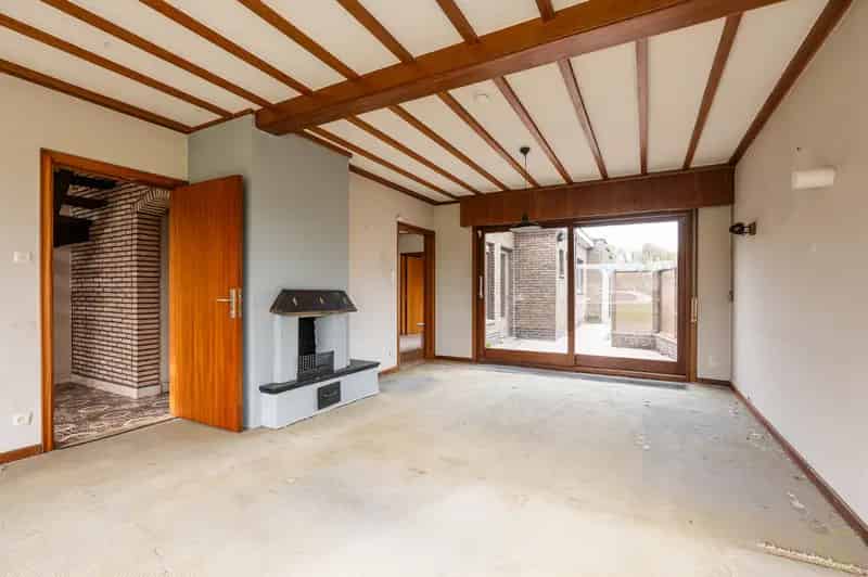 Huis te koop in Oosteeklo
