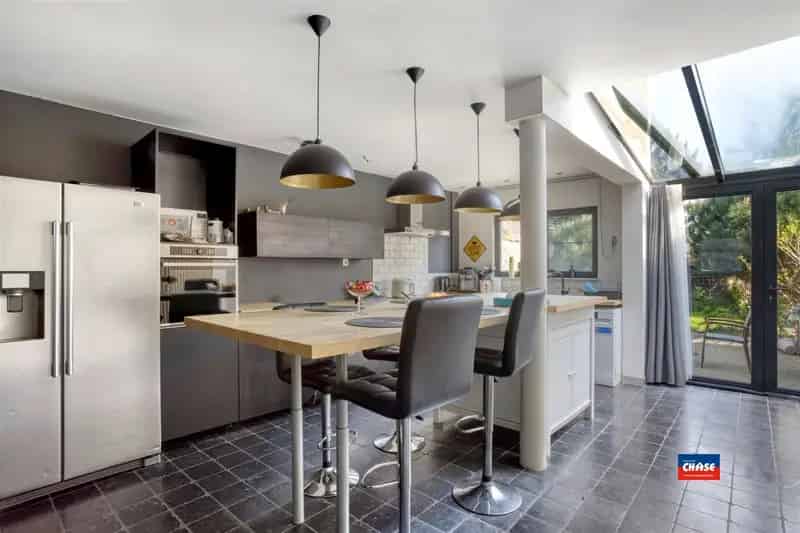 Recent gerenoveerde woning met 3 slaapkamers en tuin