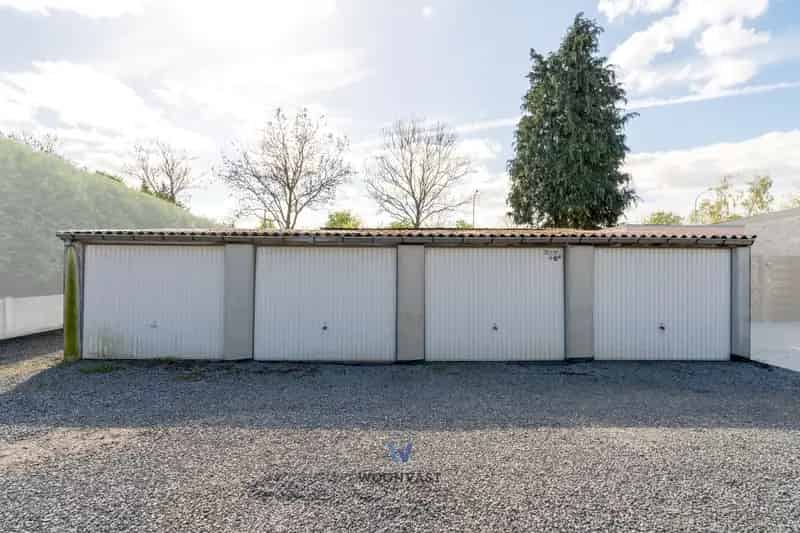 Garage / parking te koop in Zele