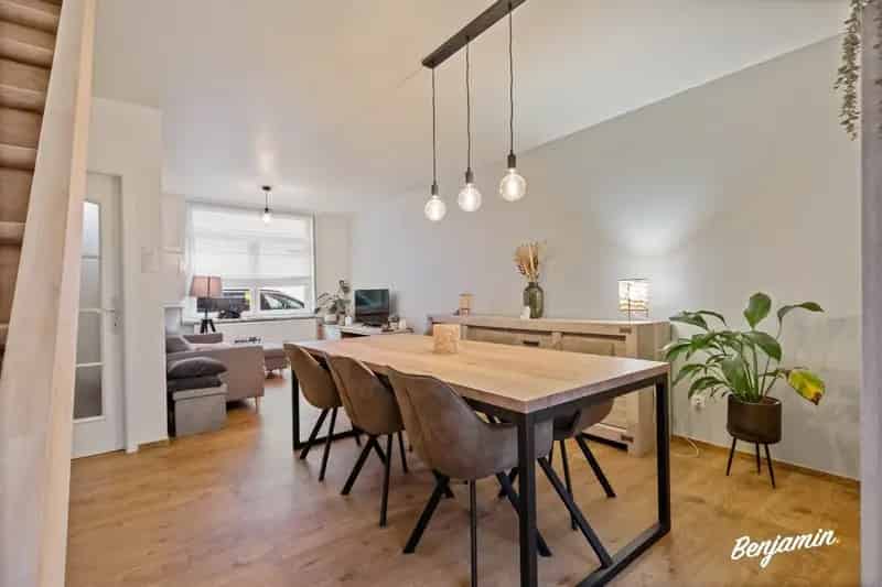 Karaktervolle woning met 3 slaapkamers en stadstuin in Ieper-centrum