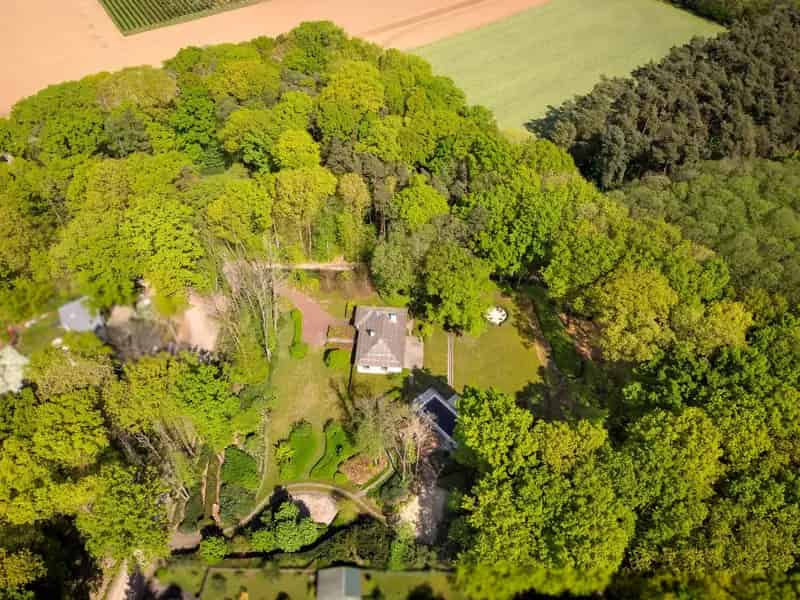 Huis te huur Holsbeek: Unieke renovatie kans op domein