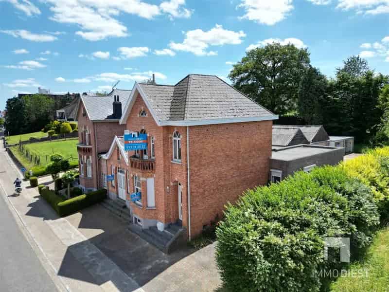 Herenwoning met naastliggend werkhuis/aterlier/kantoor/...