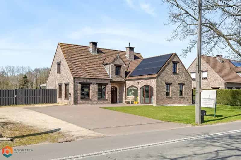 Energiezuinige woning met 4 slpkrs en polyvalente ruimte op 5199 m²