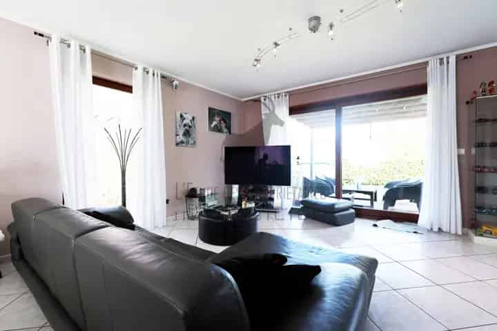 Villa te koop in Montigny-Le-Tilleul