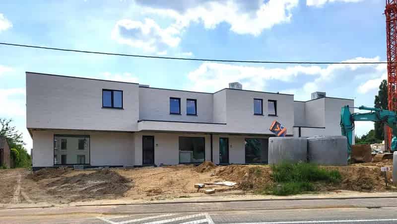 Woning 2 is een gesloten bebouwing