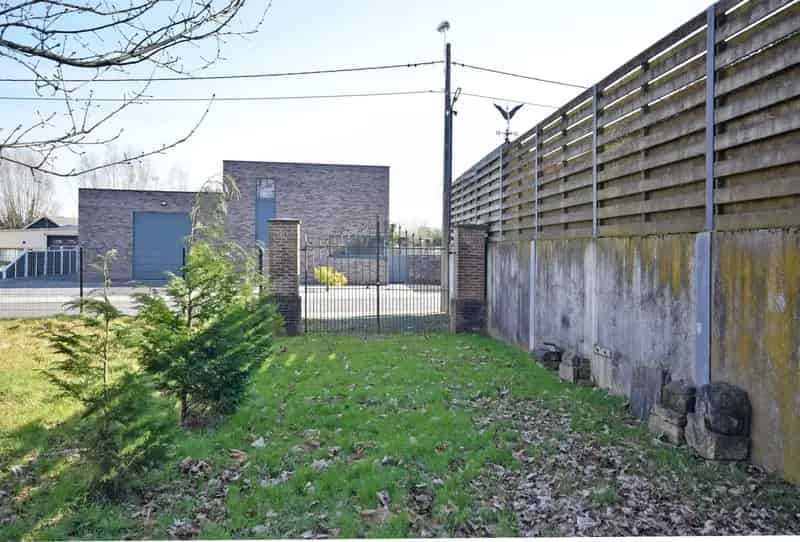 PERCEEL BOUWGROND VAN 1931 M²