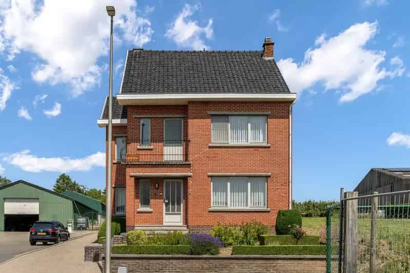 Vrijstaande woning met garage op 8a11ca te Mal