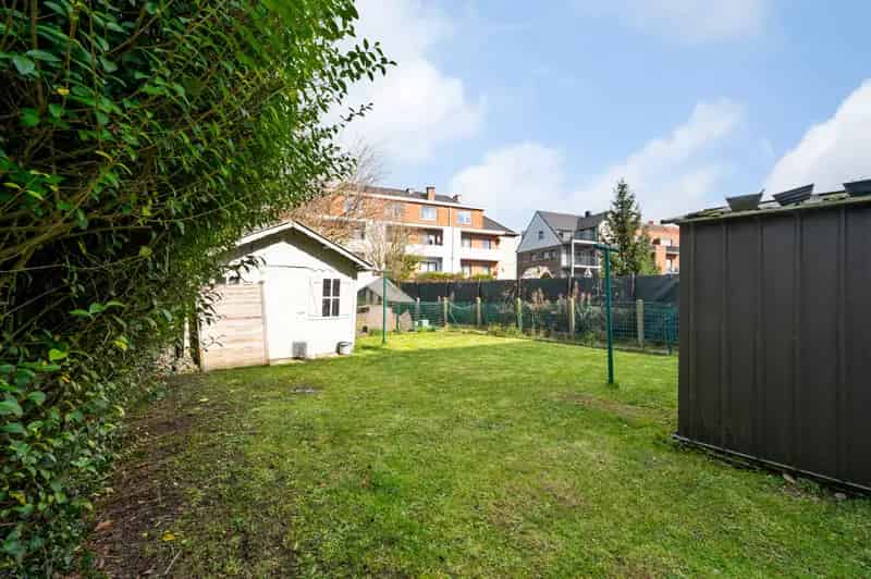 Ruim Appartement met Tuin te Huur Nabij Winkels