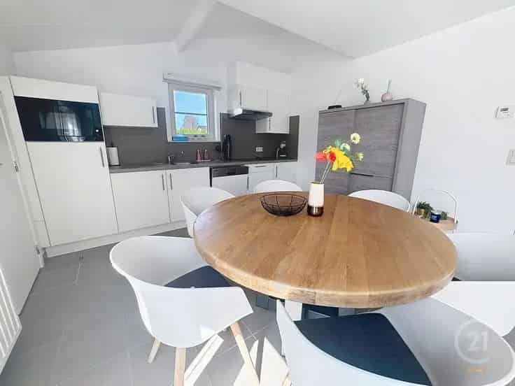 Huis Te Koop Lombardsijde: Moderne Vakantiewoning Nabij Zee