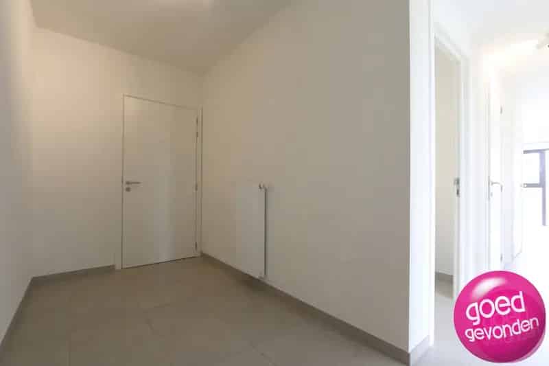 Appartement te huur 2 slaapkamers terras kelder parking