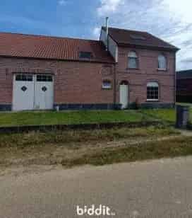 CHARMANTE HOEVE MET WEILAND