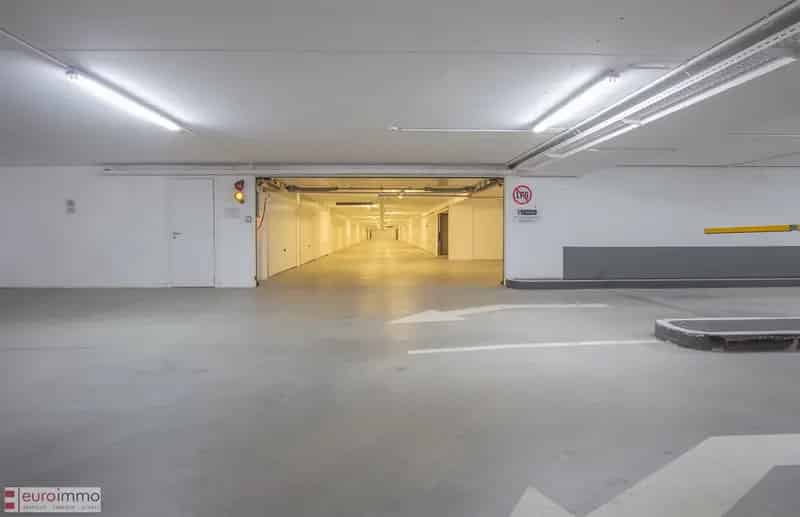Zeer brede garagebox te koop in het nieuwe complex Parking 3!