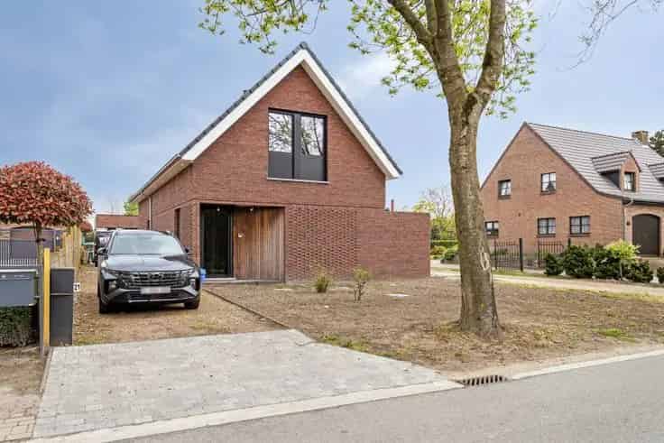 Vrijstaande woning te koop Essen-Hoek 4 slaapkamers