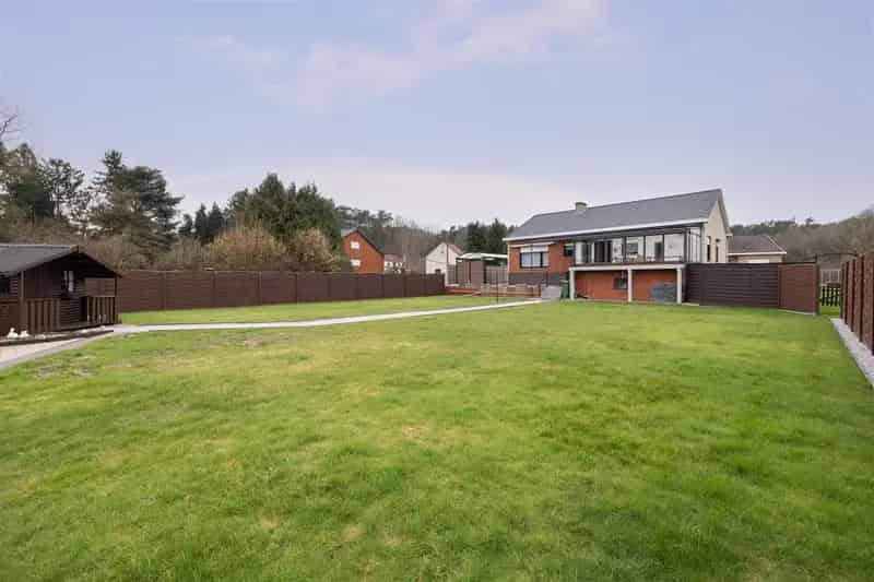 11a95, tuin zuidwest,  grenzend aan weiland