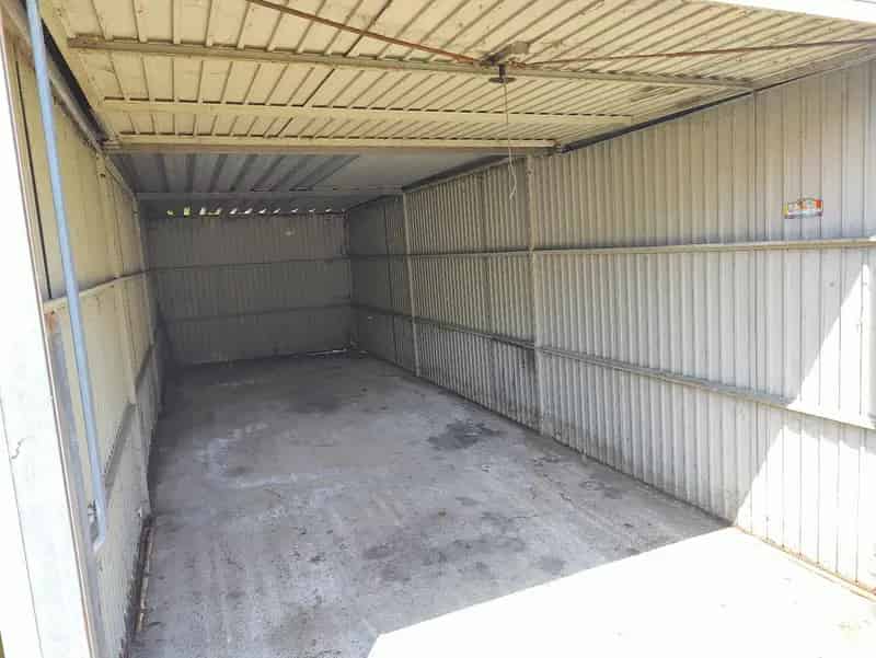 Garage te koop: Afsluitbare opslagruimte 25m2