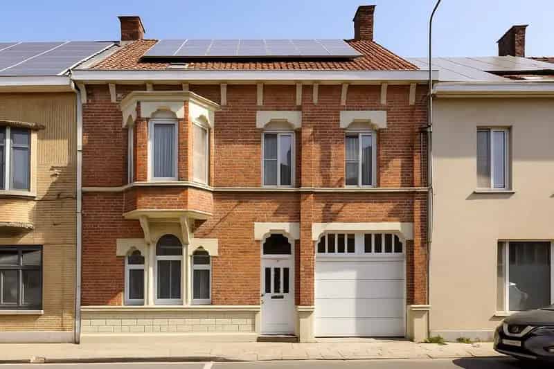 PRACHTIGE HERENWONING MET TUIN | GARAGES & TOEGANG ACHTEROM