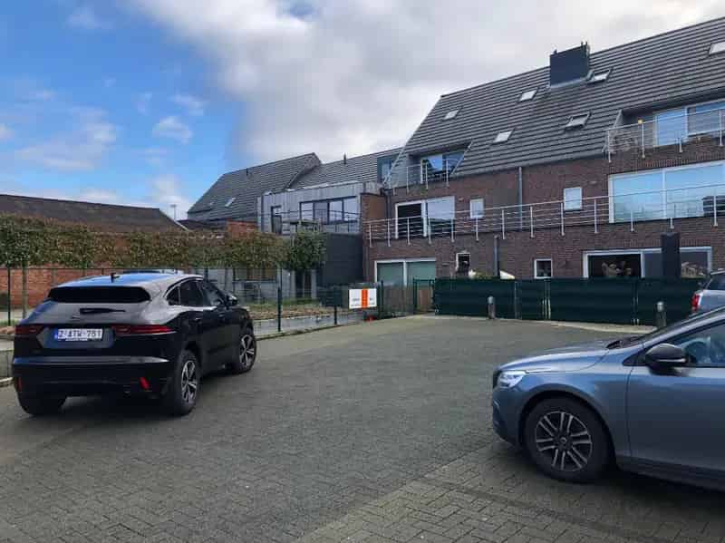 Garage / parking te koop in Zele