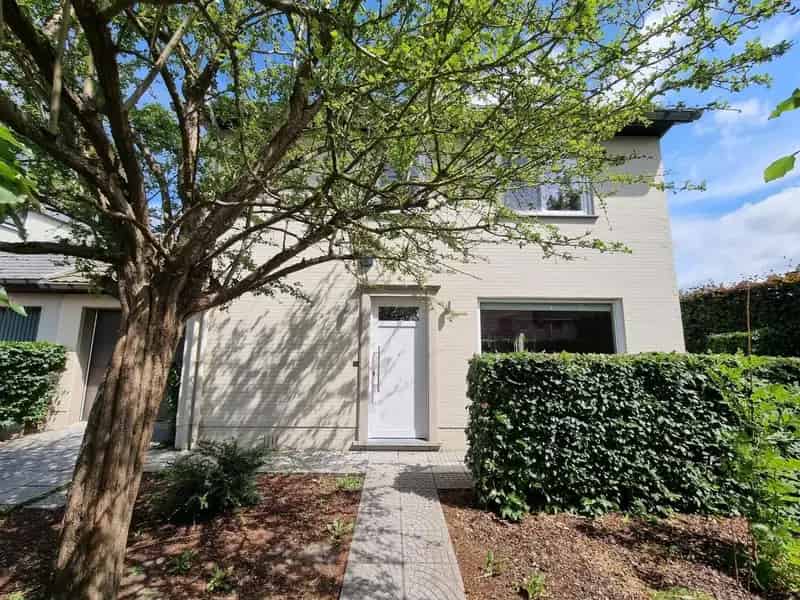 Verzorgde, instapklare woning met 3 slaapkamers, rustig gelegen.