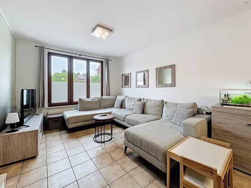 Instapklare woning met 3 slaapkamers en gezellige tuin op perceel van 310m².