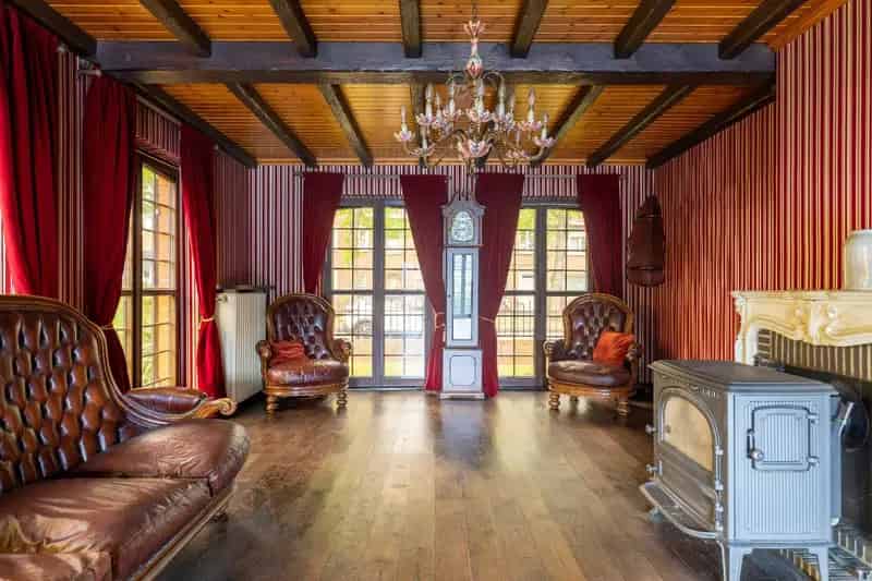 Charmante woning met garage, tuin en veel mogelijkheden in Brugse rand
