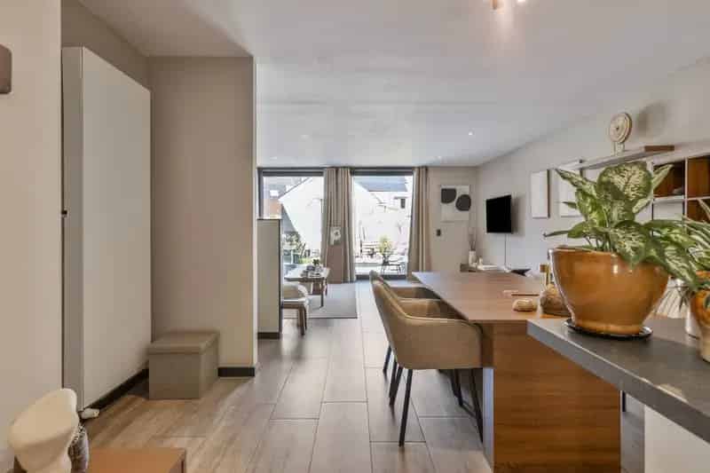 AANTREKKELIJKE woning in het hartje van Dudzele met 3 slaapkamers en tuintje