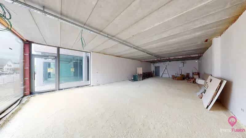 Uitstekend gelegen handelspand met 135m² in hartje Koersel!